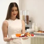 Rich ホテル ポグラデツ