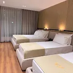 ホテル Rich ポグラデツ