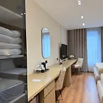 Rich 4*
